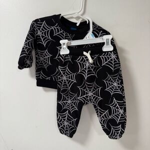 Black and White Spiderwebs Sweatshirt Set